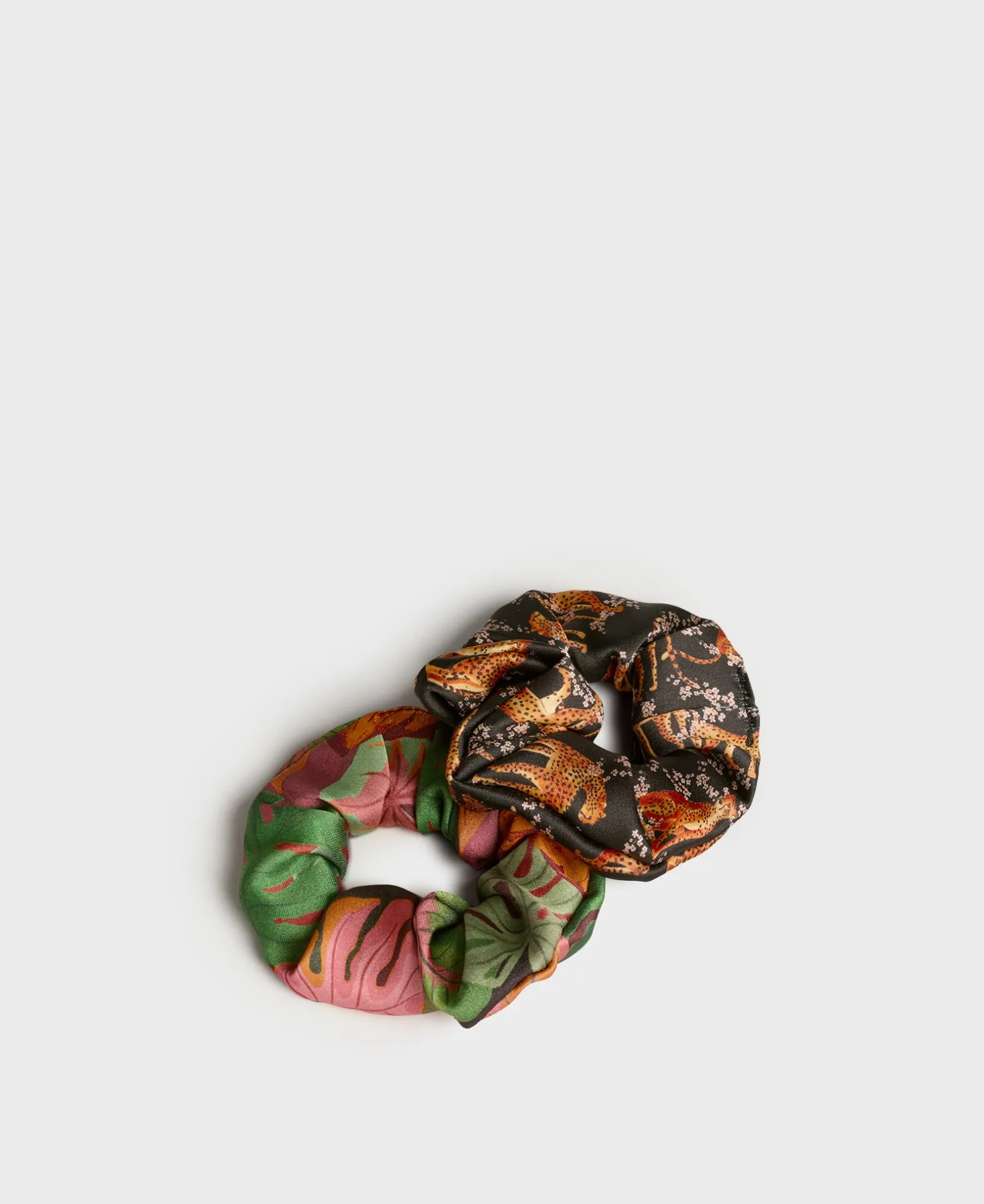 Mia-Scrunchies